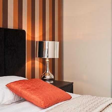 Waterlane Pool & Gym Apartments Danzica Esterno foto