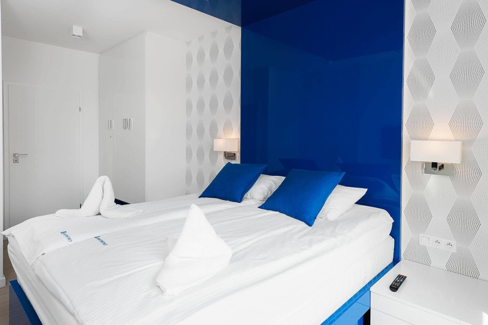 Waterlane Pool & Gym Apartments Danzica Esterno foto